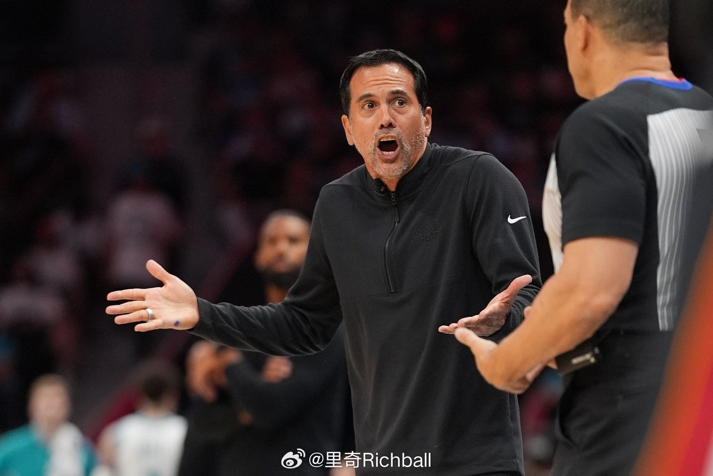 【热火赛季总结——教练篇，斯波，评级C】上赛季后半段，巴特勒的出走，让斯波手上的