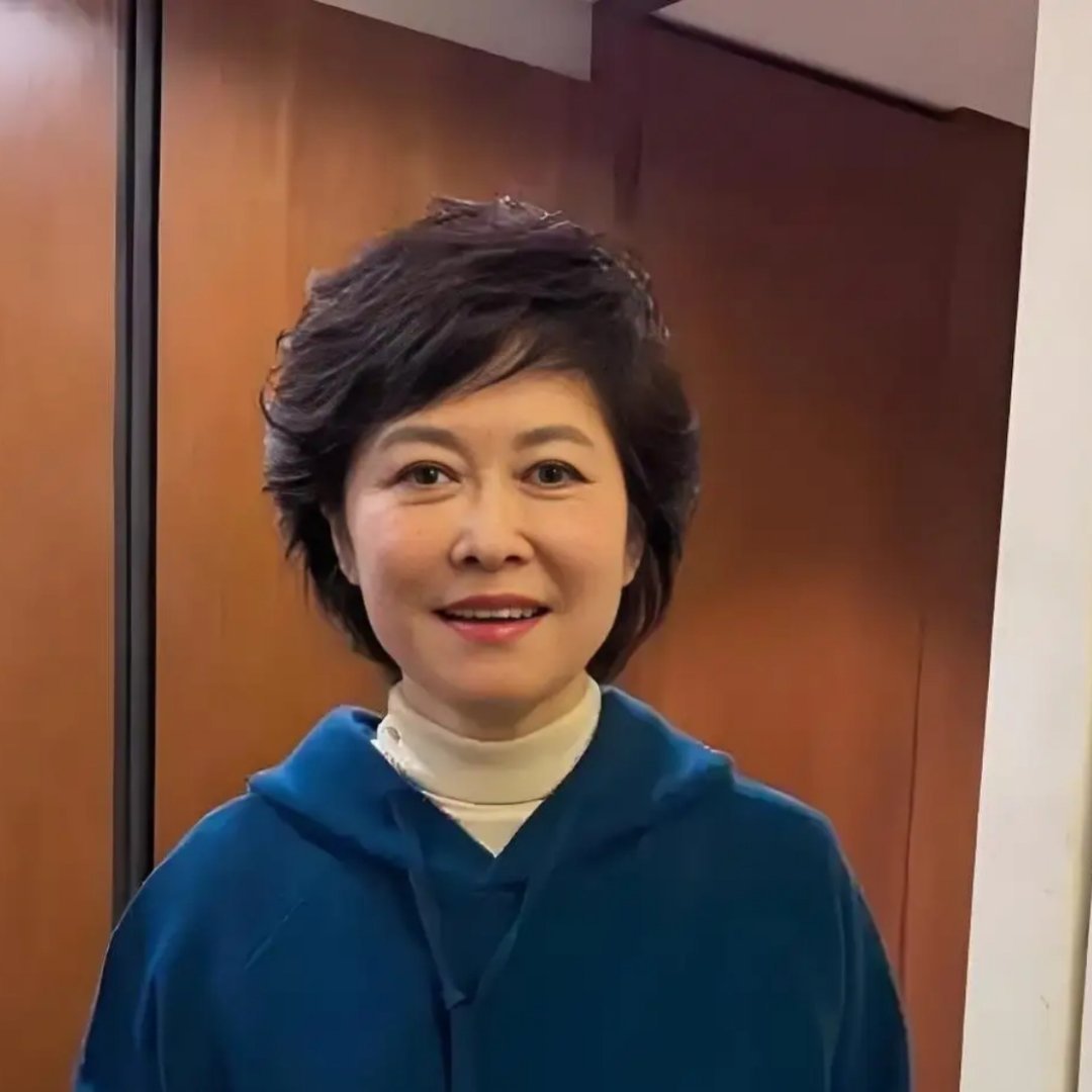 看到主持人敬一丹去世的原因，给大家三个警醒，第一个：以后晚上十一点前一定要放下手