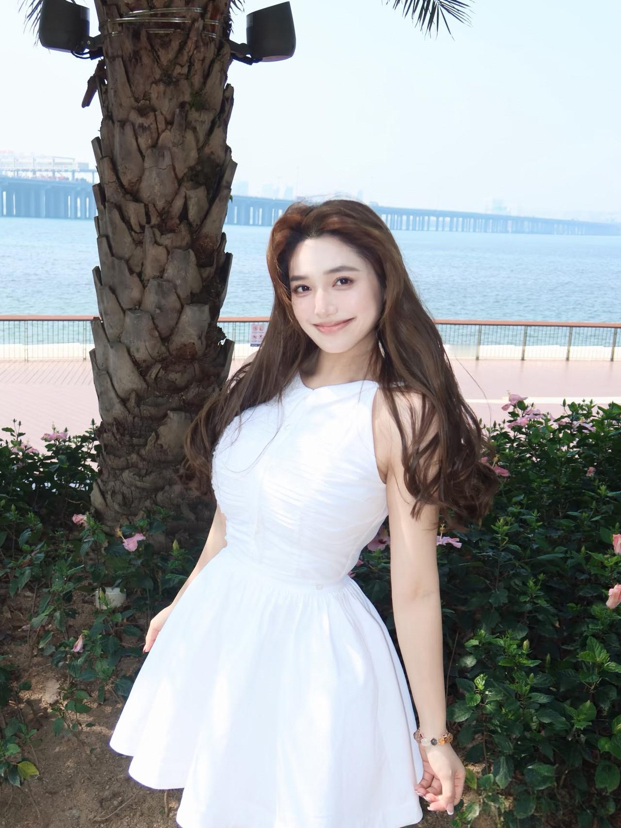 阳光明媚，心情愉悦！