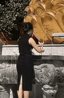 一个人再老实，也要学会这20个阳谋术。
1.推恩令：简单来说你想对付谁，就把原本