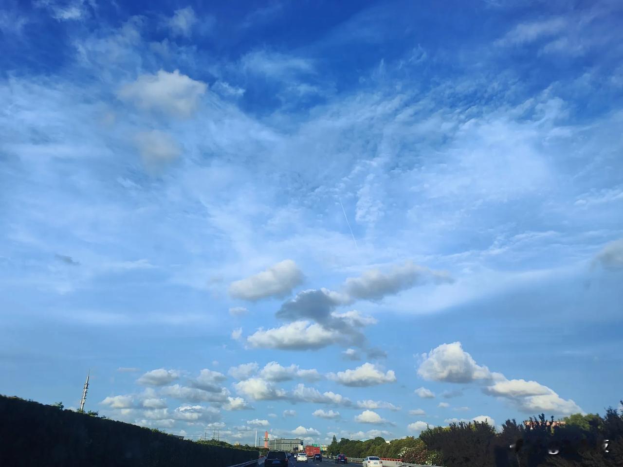 哪个是中国的风景

上个月去欧洲参加展会，随手拍了一些风景照，昨天，开车返沪途中