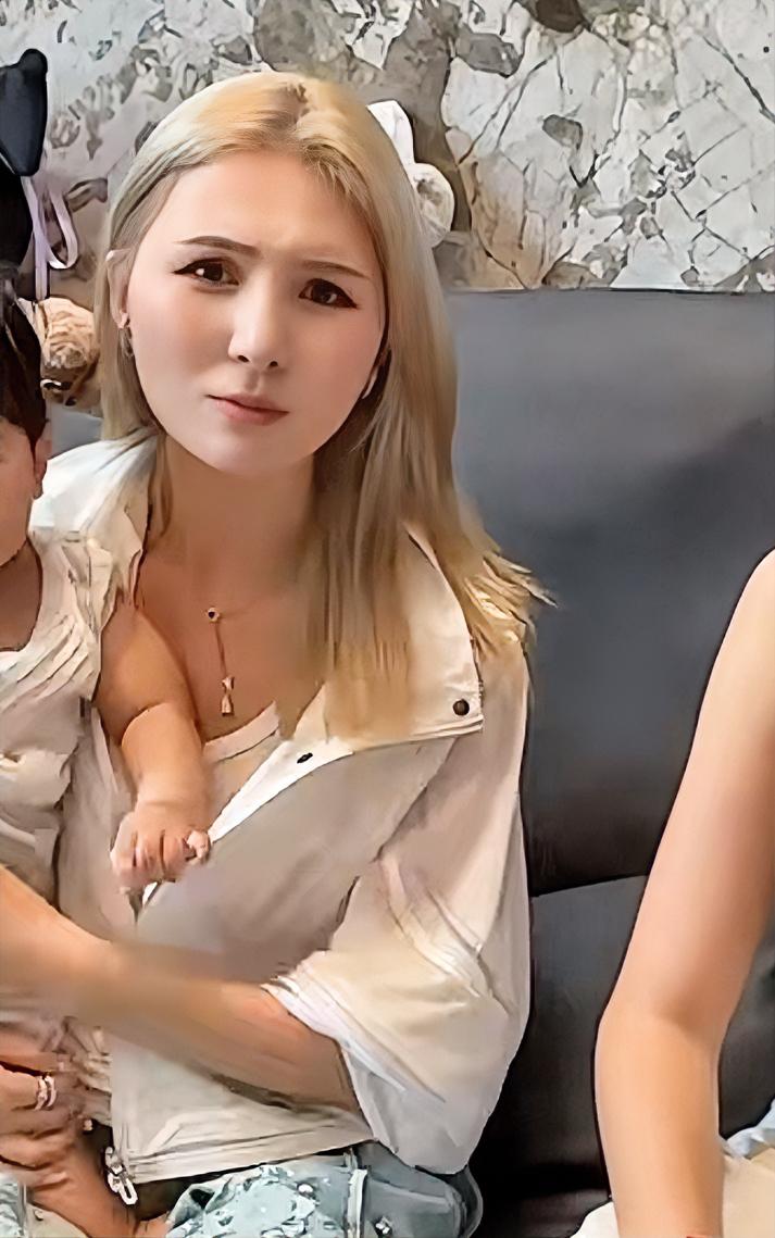 路嫂生气了
 发话从此和二妹婆家人不再来往 
她公公闯的祸，绝对不可能去做帮他还