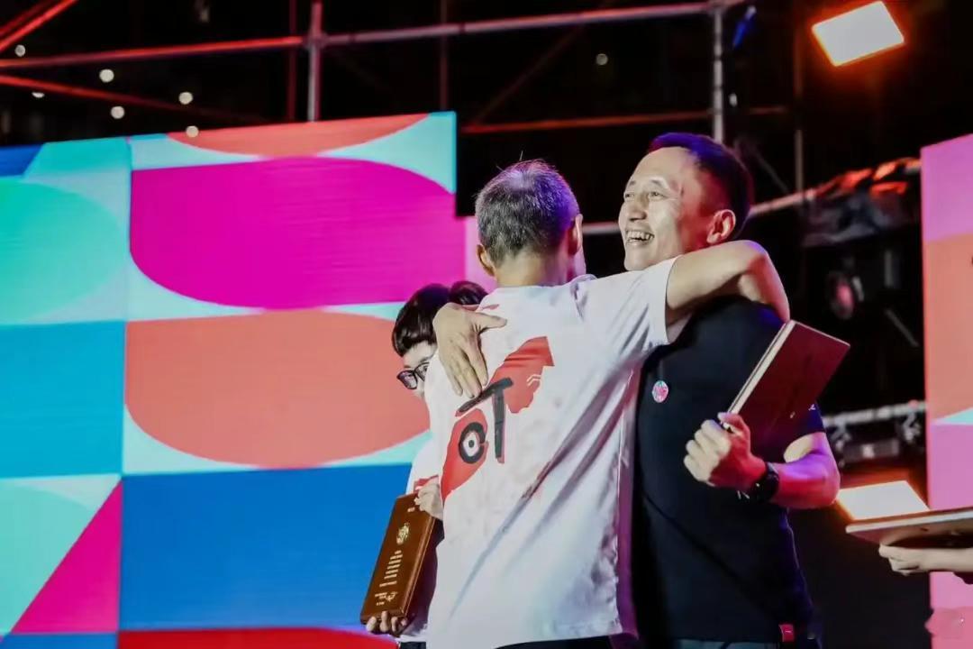 万科浮沉录：从王石到郁亮2026年新年伊始，万科并不快乐，公司面临着多笔债务逾期