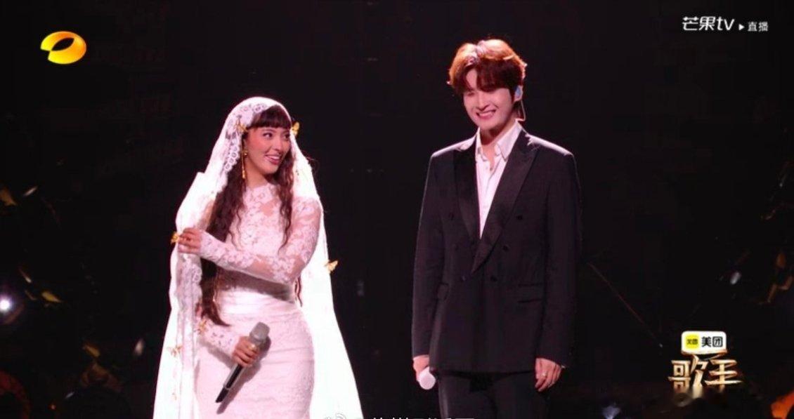 张远应该唱嘉宾张远今晚应该唱嘉宾 今晚凡希亚穿婚纱，张远如果唱嘉宾就赢了歌手直播