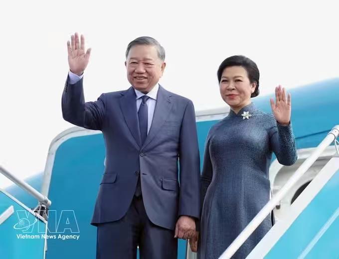 随行人员有讲究！苏林偕夫人启程对俄罗斯进行国事访问。

评论几句[思考]：今天（