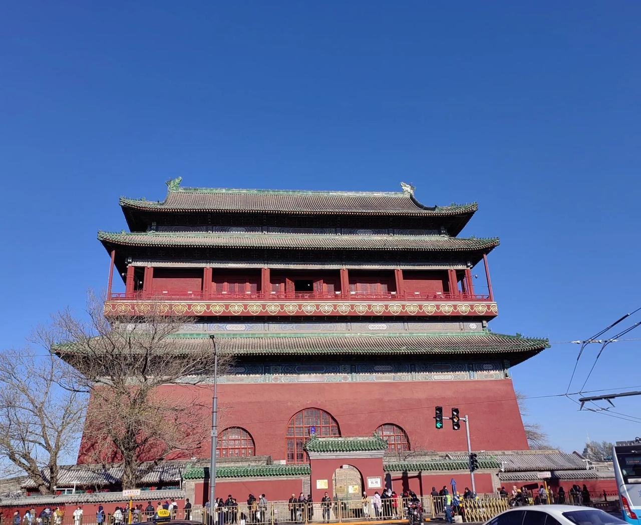 北京鼓楼附近街区，也是老北京的代表地之一，外地人来北京一般都会打卡南锣鼓巷等。