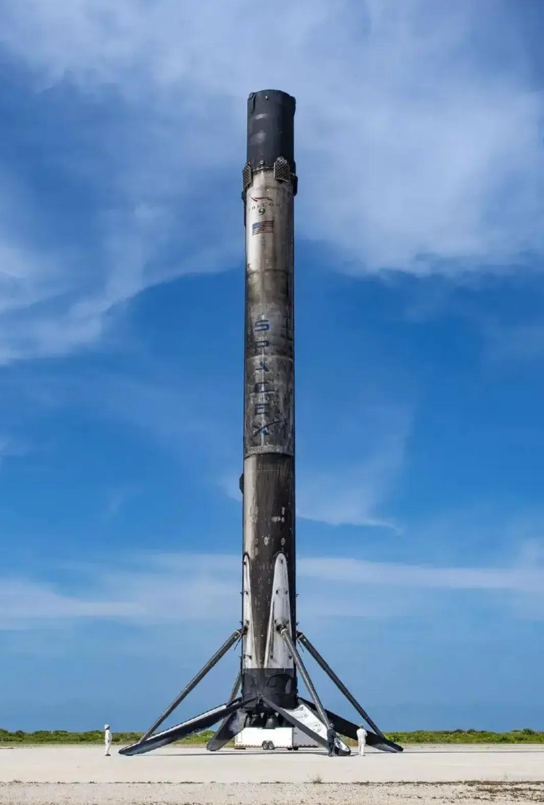 #探讨马斯克的太空探索之路#马总把我们的太空技术推向了新的高度，我们距离多星球生