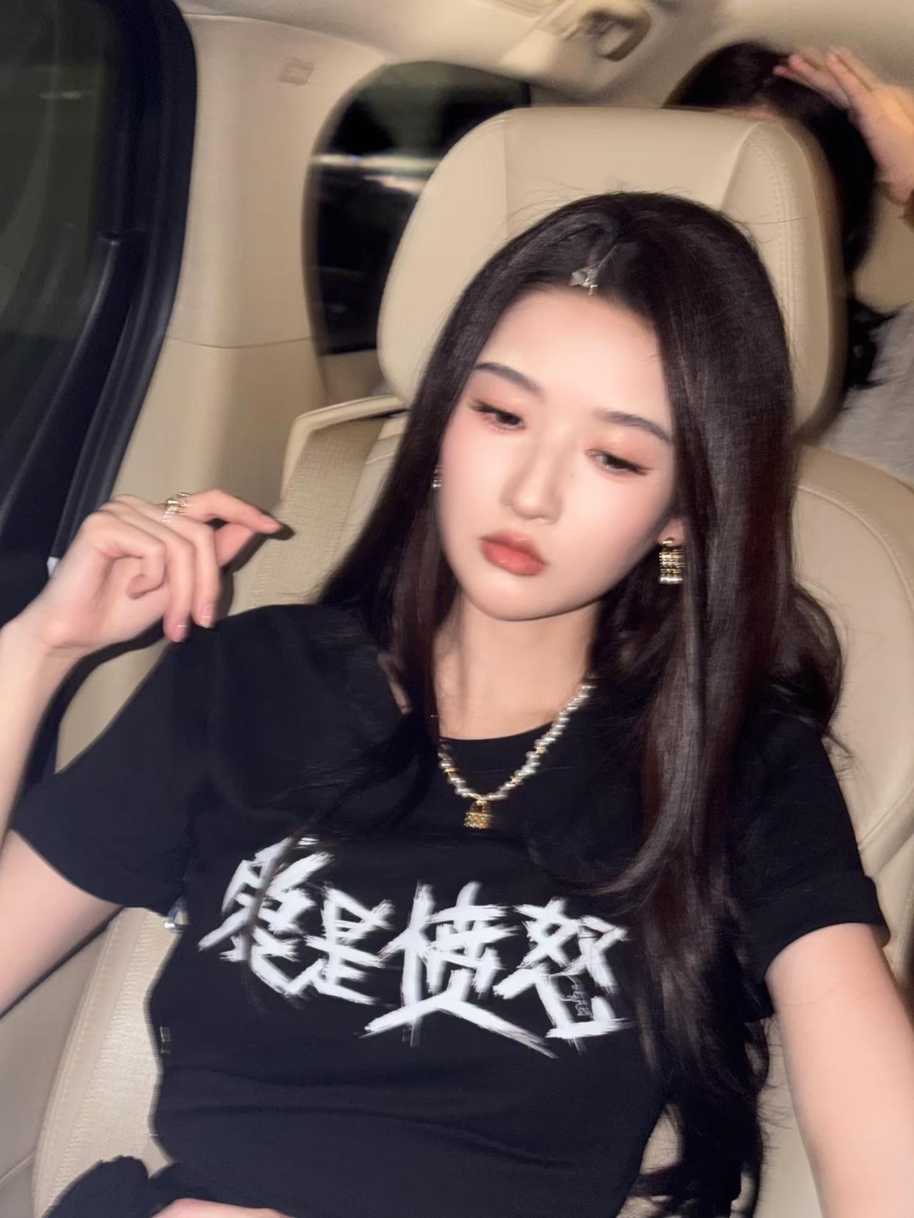 支持王玉雯，
取消的好，
赛格这种地方以后别去了，
商户交着高昂的租金，
还被压