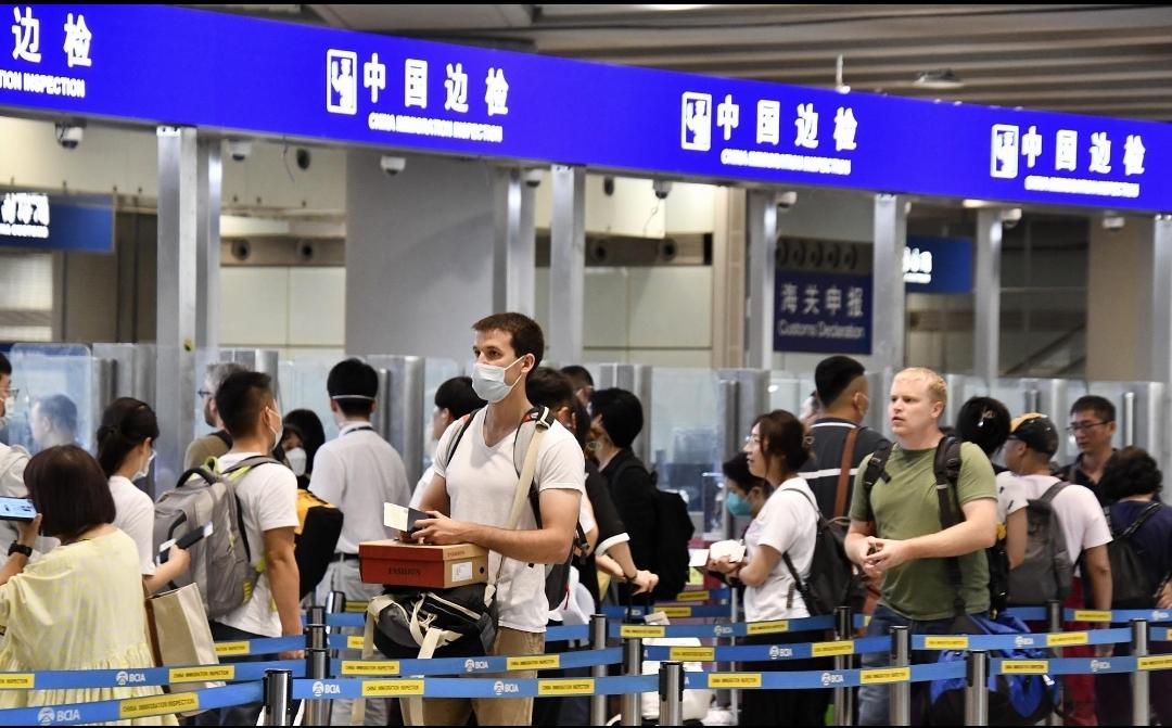 7月10日，国家移民管理局发布2026年上半年出入境数据，全国累计查验出入境人员