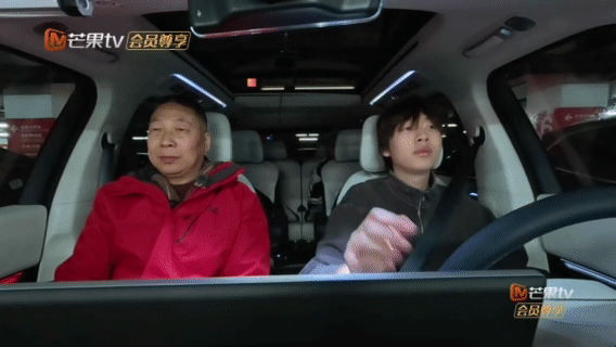 中国式父子关系有多拧巴中国式的爱就是这样，拧巴还内敛，其实他们的爱一点都不少，明