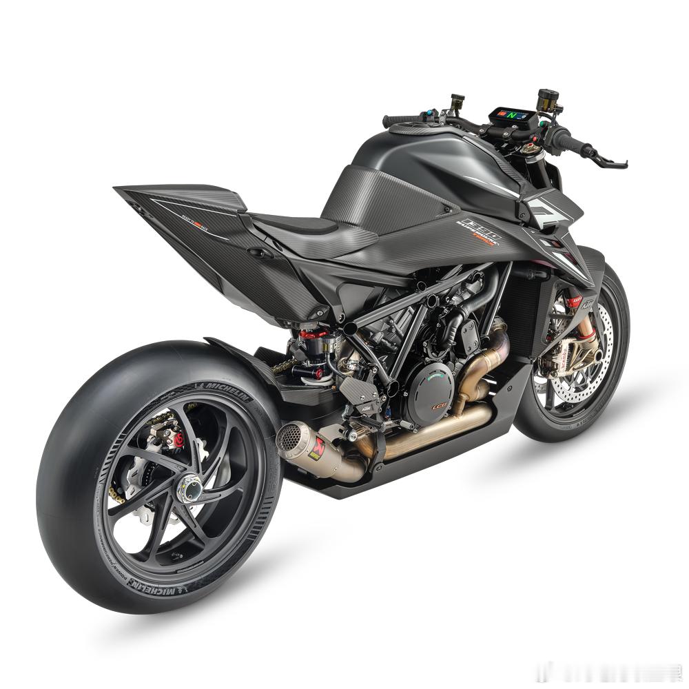 大V聊车 KTM在发布1390 Super Duke RR限量版一周后，又揭开了
