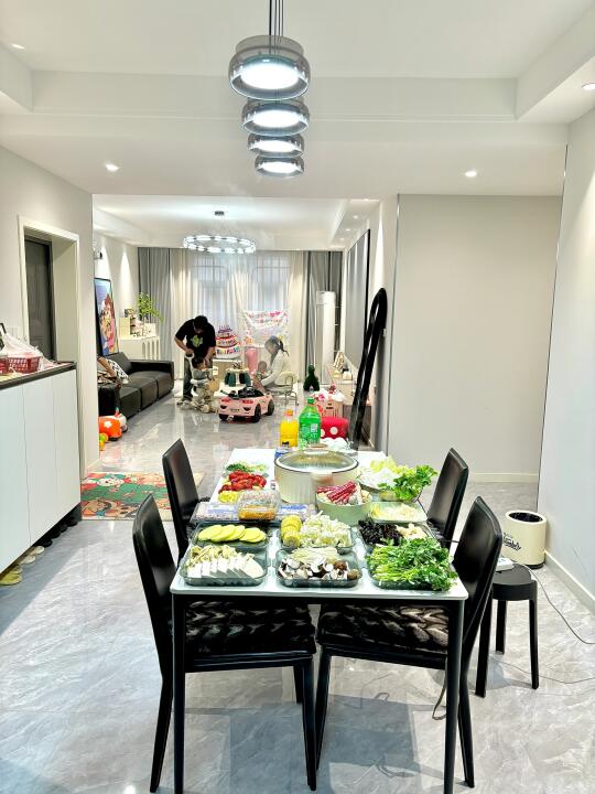 其实我已经过上了普通人里很好的生活了