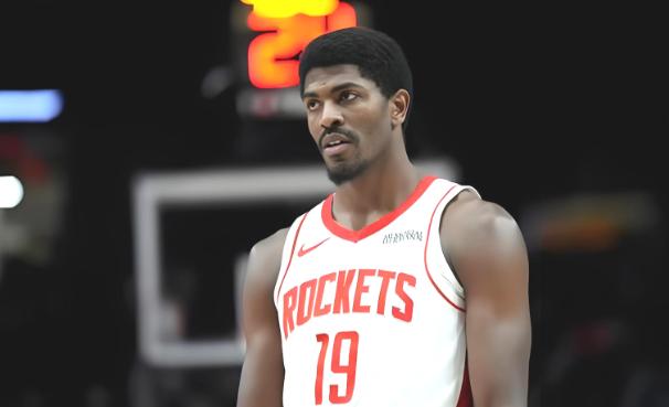 勇士签约火箭悍将内威，发展联盟场均18分6篮板。

北京时间2月17日，根据NB