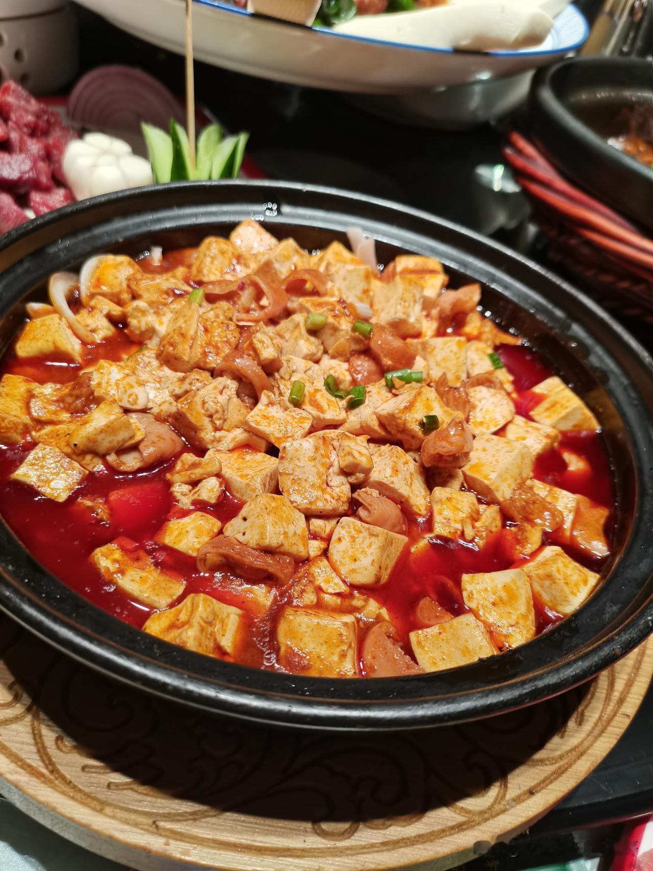 不要仗着对方的偏爱肆意任性，也不要把对方的付出当成理所当然。发生矛盾时，少争输赢