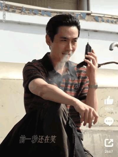 朱一龙
演技尚可
至少在我看来，他演戏比某些男演员出色得多
倘若不出意外
他走的