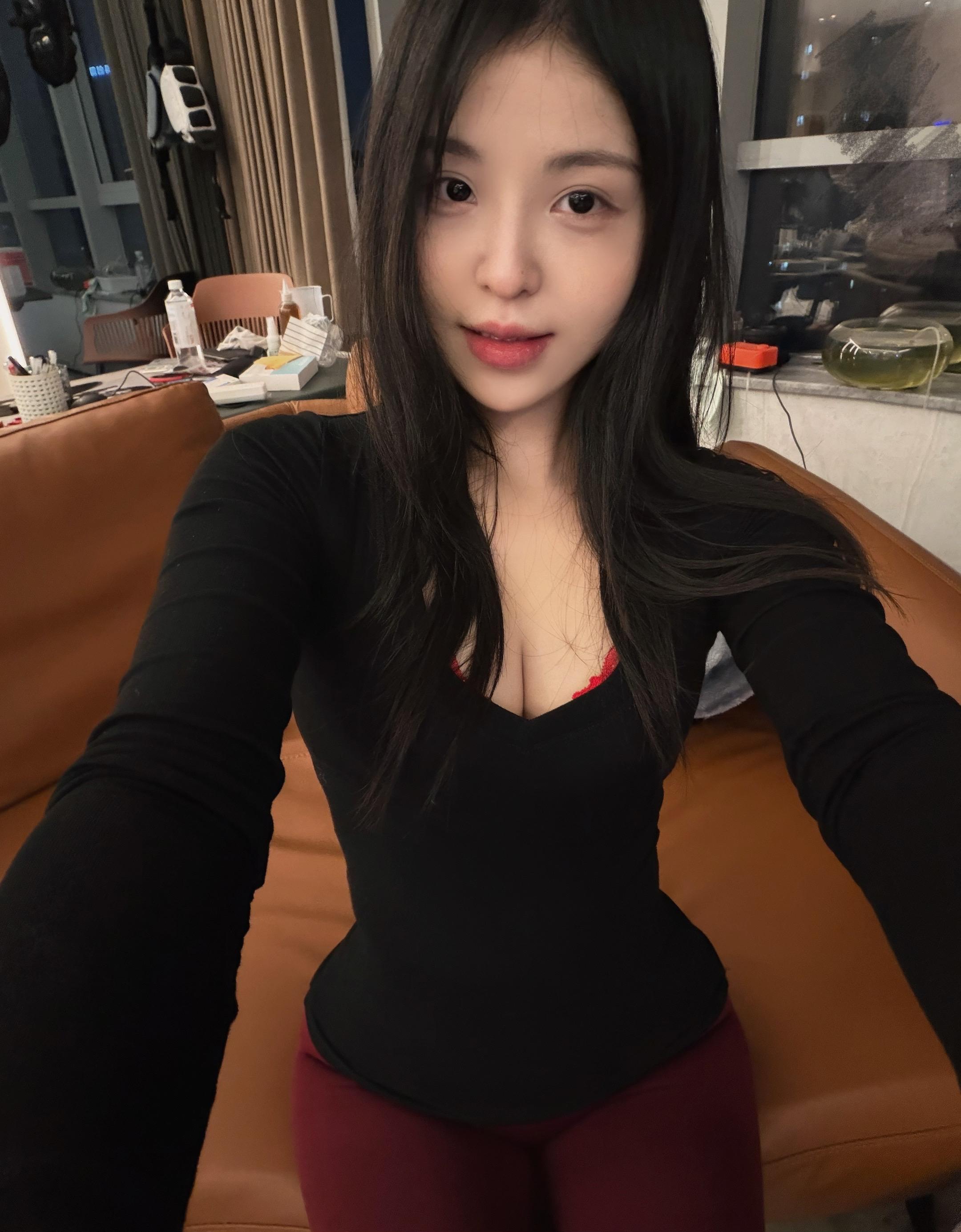 以前我总嫌弃自己腿粗屁股大 进了健身房他们告诉我这是顶级天赋