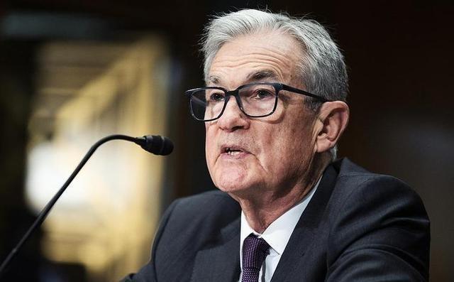 见过高管卸任离职的，你见过交了帅印后死皮赖脸，偏要降级留在原部门当底层专员的吗？