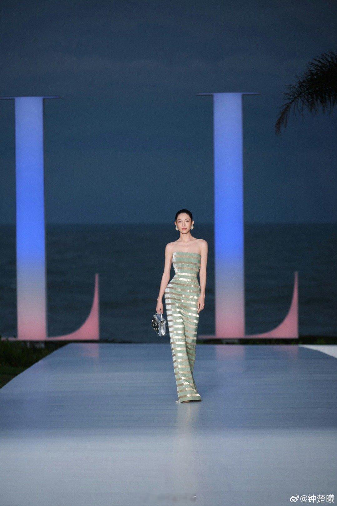 钟楚曦[舔屏][爱你][色][爱慕][色][爱慕][舔屏][舔屏][舔屏][舔屏