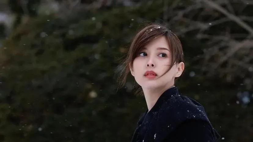 #2023年度创作挑战#
我一直不明白，这么漂亮，有质感的女孩子，为什么也会堕落