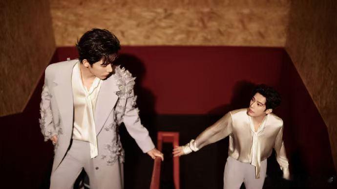 两个王安宇我都要 看到两个王安宇同框，感觉幸福来得太突然，成年人不做选择，我全都