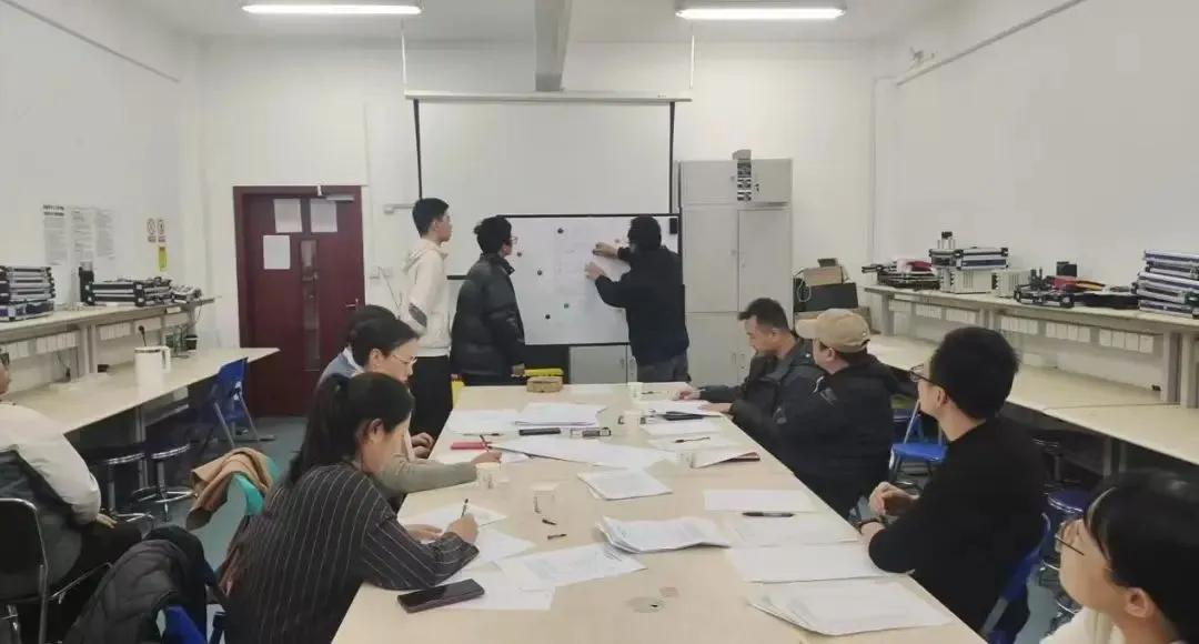 湘江卓越工程师学院湖南大学分院科创实验班学生选拔项目测试阶段圆满完成

12月7