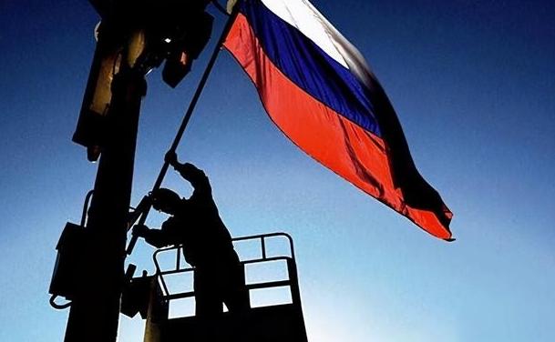 有人问：“俄罗斯要是继续这样被消耗下去，会不会灭亡？”说实话，即使世界上只剩下中