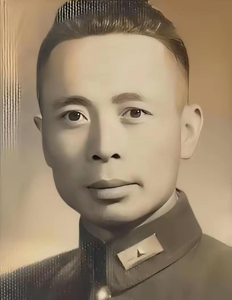 1959年，被关11年的国民党军长郑庭笈被特赦，夜里突然被叫去见首长，他心里忐忑