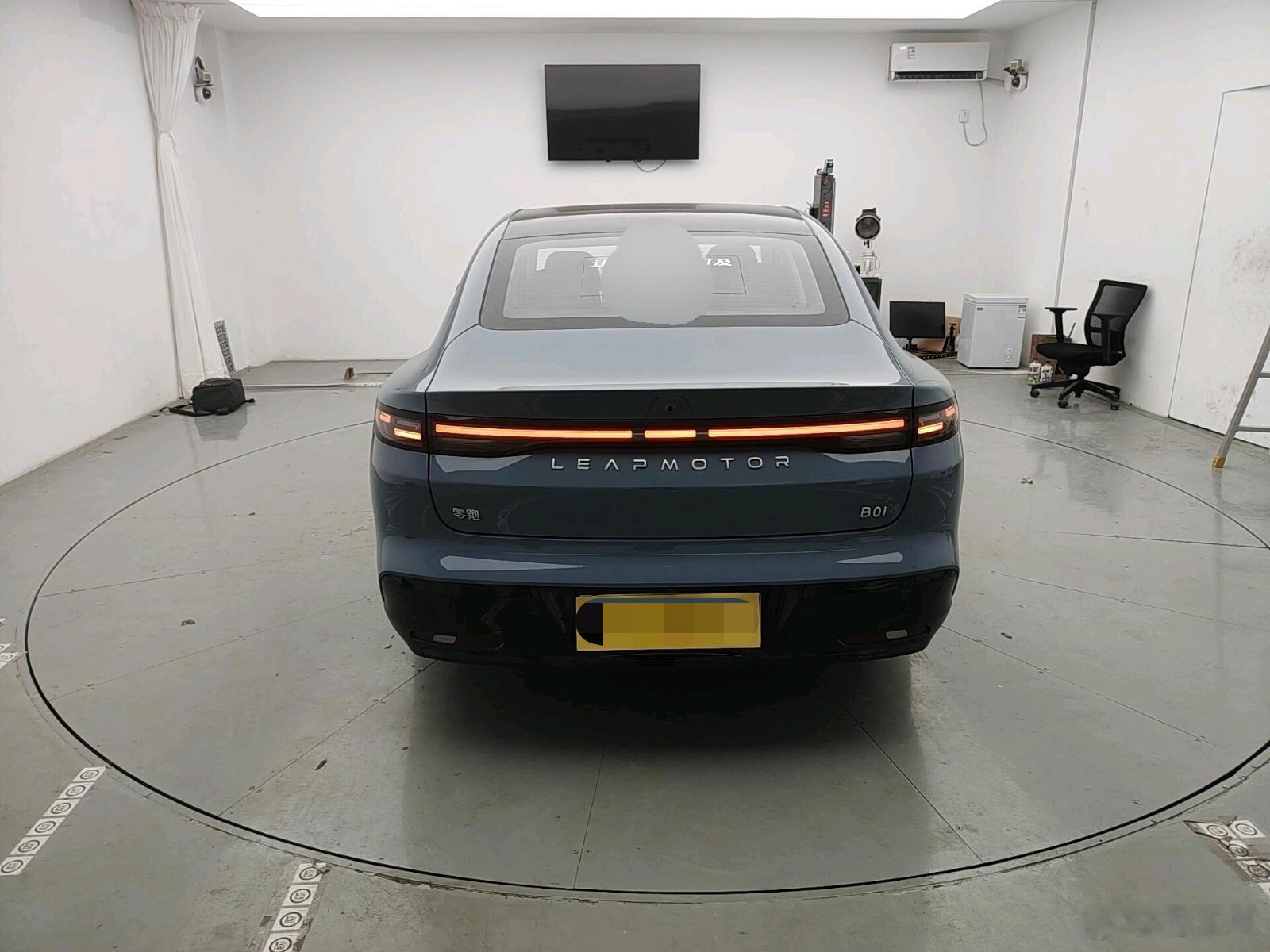 零跑B01试驾车，比新车便宜2万，到底能不能买？昨天验了一台零跑B01，2025