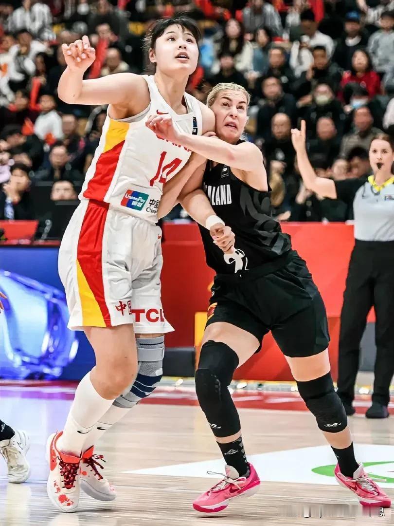 巴黎奥运会女篮资格赛各小组第一轮比赛结果、积分排名情况:
A组(中国赛区)
法国