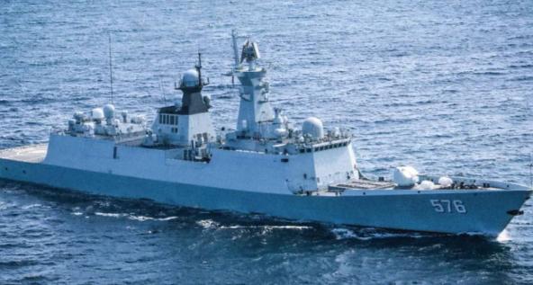 这下硬气了！中方警告美军封锁：不得阻挠我船只通过海峡！
 
4月13日，多家媒体