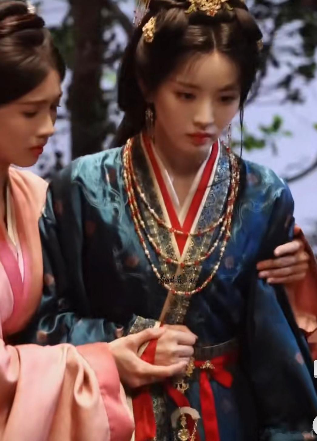 田曦薇《嫁金钗》魏娆路透，眼中含泪我见犹怜！ 