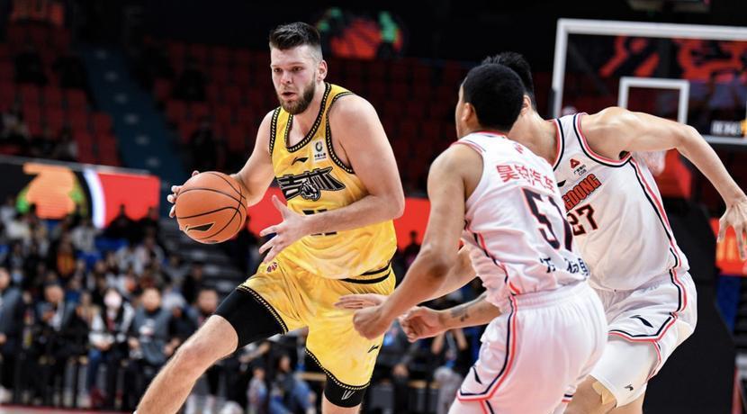 拉科塞维奇这次加盟广东男篮，从之前苦于没有机会到现在快马加鞭赶来，到底是什么让他