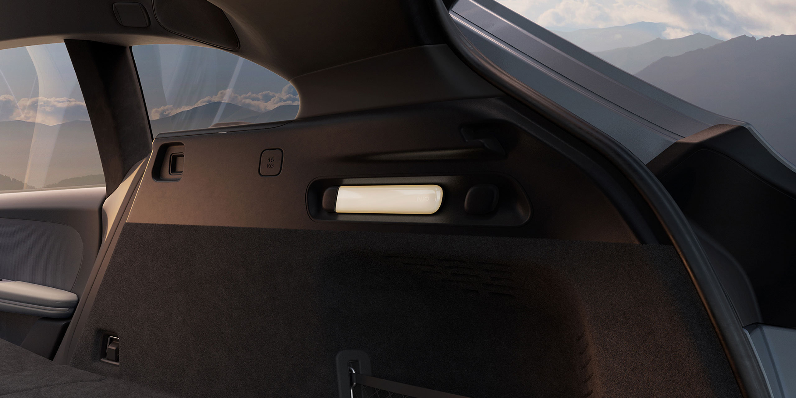 第三第四张图是新出行发的尚界Z7/Z7T的后备箱可拆卸照明灯最后两张是23年上市