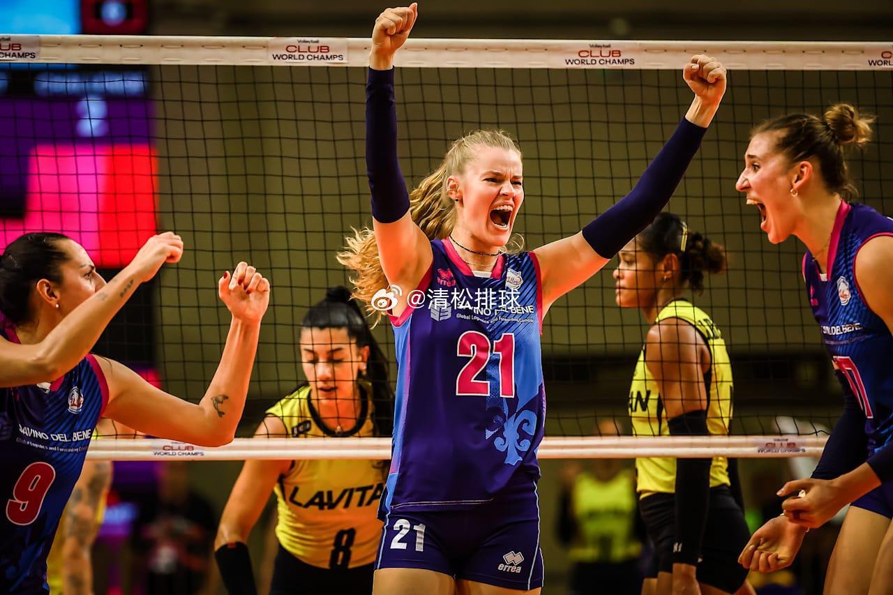 【斯坎迪奇横扫海滩晋级世俱杯决赛】2025年世界女排俱乐部锦标赛半决赛，意大利斯