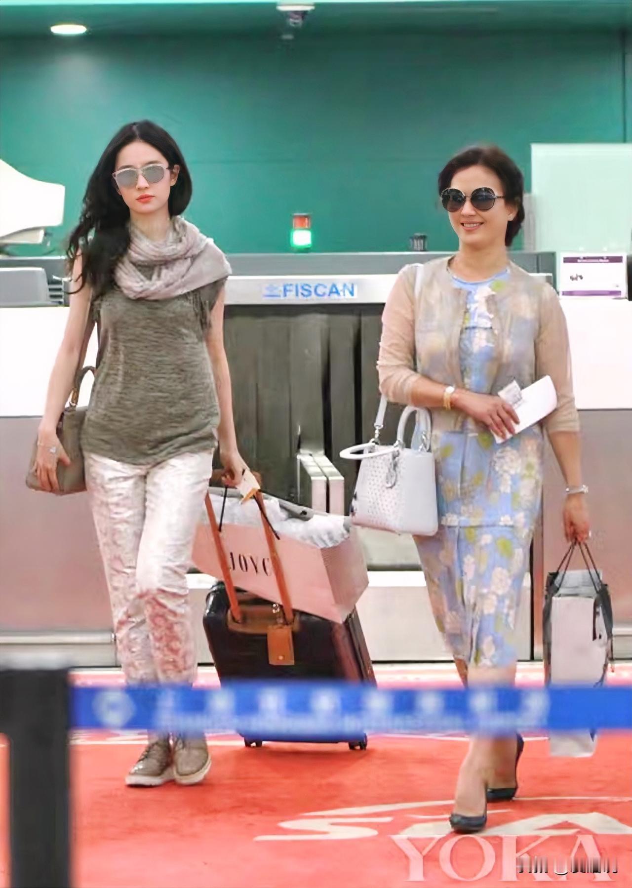 是母女，又像姐妹！