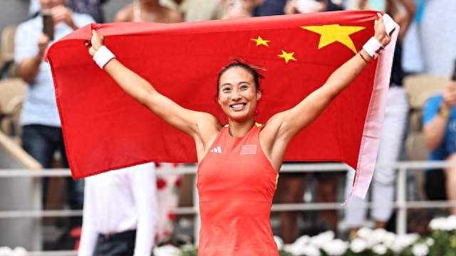 头条热榜｜炸裂！郑钦文3年吸金4.74亿，追上李娜一辈子商业收入