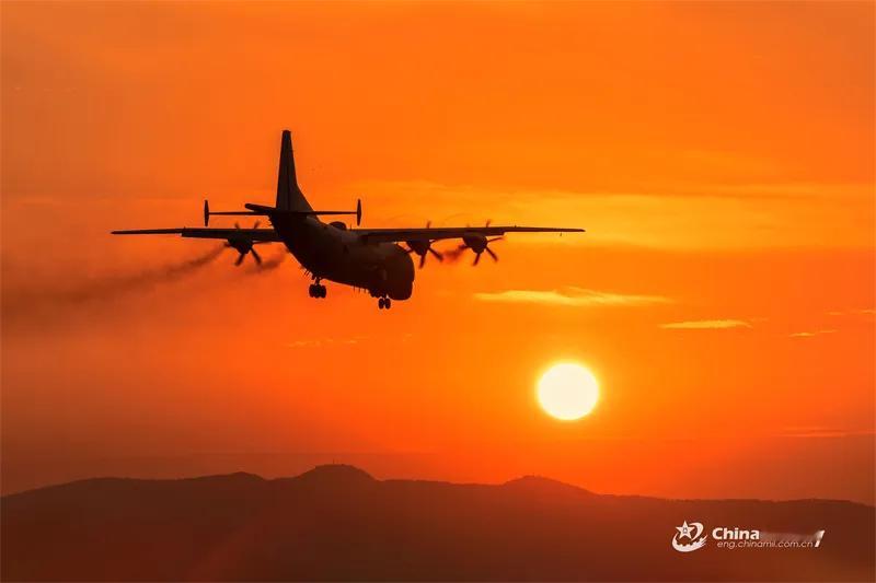 #装备图集# 海军航空兵某部飞行训练#兵器影像[超话]# ​​​