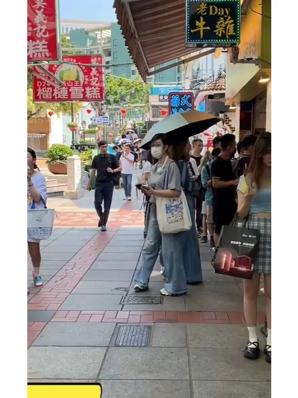 陈法蓉懒理被扇传闻！与蔡少芬洪欣澳门狂吃