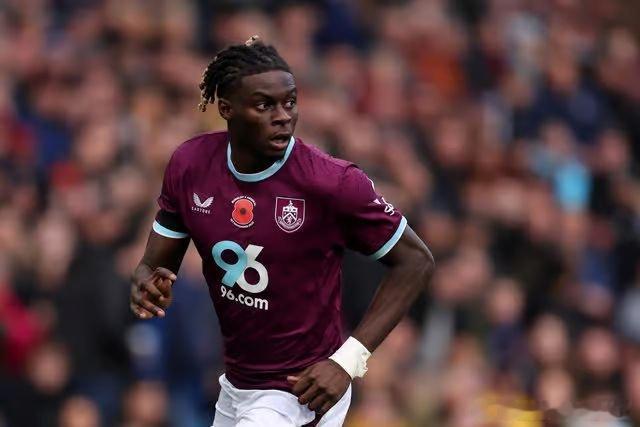 爆料的新树利物浦将引援目标对准伯恩利中场乌戈丘库这位前切尔西球员深受主教练斯洛特