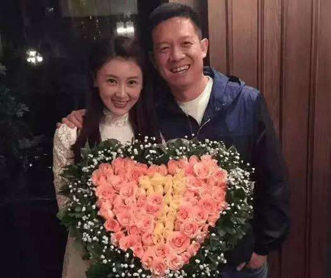 甘薇贾跃亭离婚，甘薇姐是一个非常有爱心的人。好人一生平安幸福。离婚是最好的归宿[