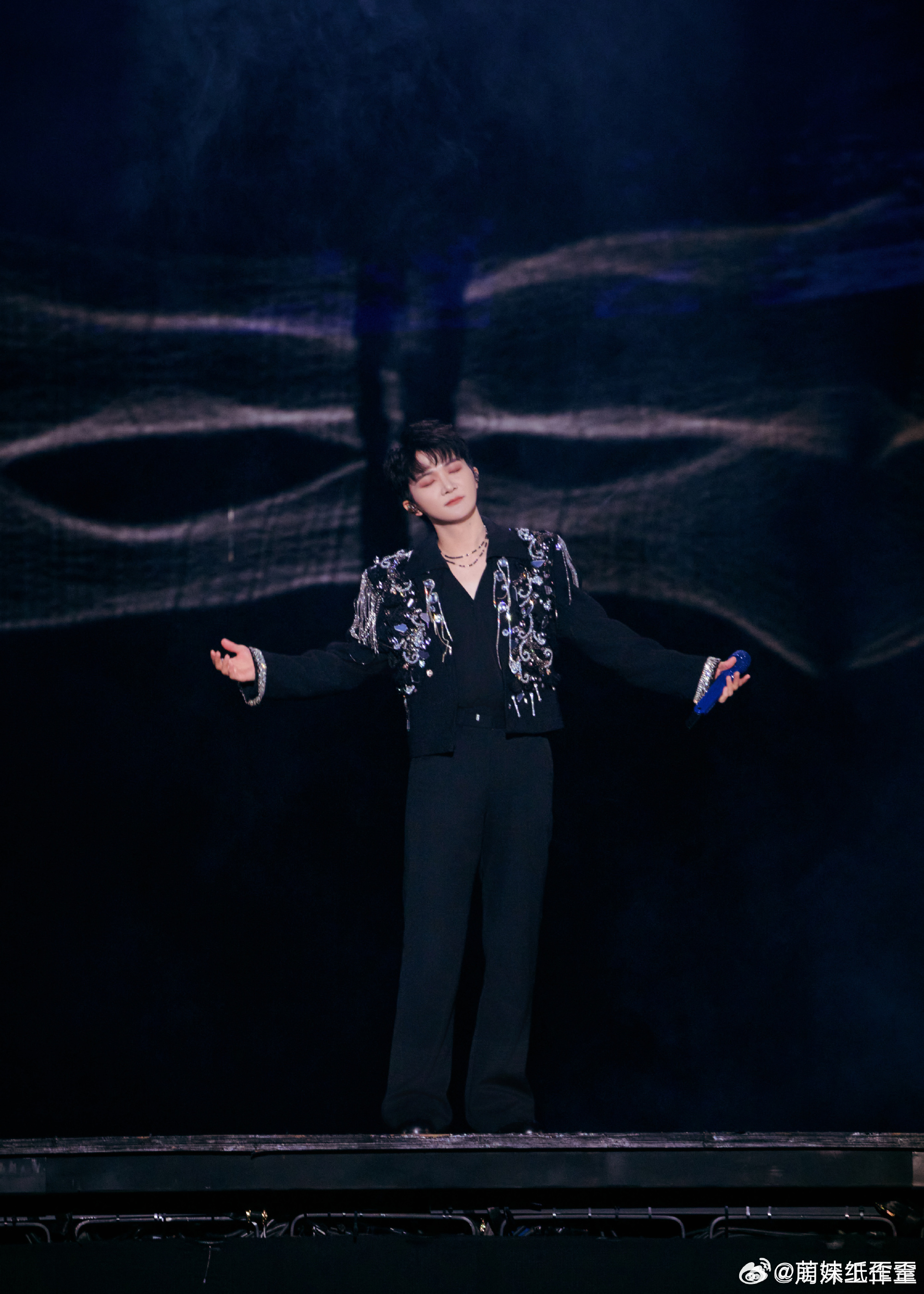 期待周深香港跨年演唱会，也是内地首位登上启德的歌手[期待] 周深首位内地歌手登香