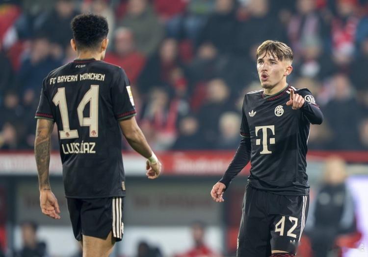 塞翁失马！拜仁失去萨内科曼没买到维尔茨 得以签迪亚斯＋培养卡尔 11月11日讯 