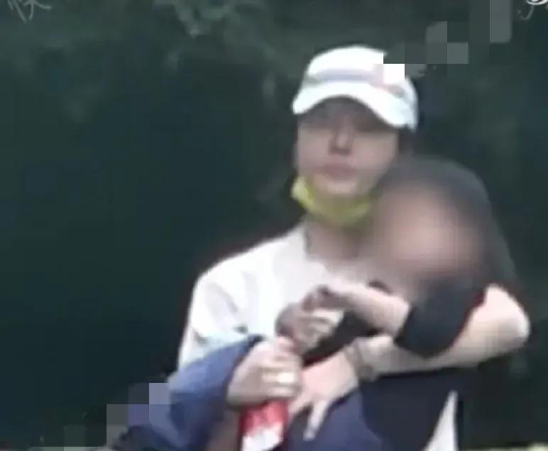 白百何被曝大瓜！比当年的一指禅事件，还让人意外，这谁能想得到啊！

10月14日