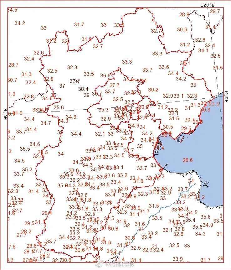 【最高39℃！#河北张家口热成全国第一#】5月13日，河北出现了少见的“南北倒挂