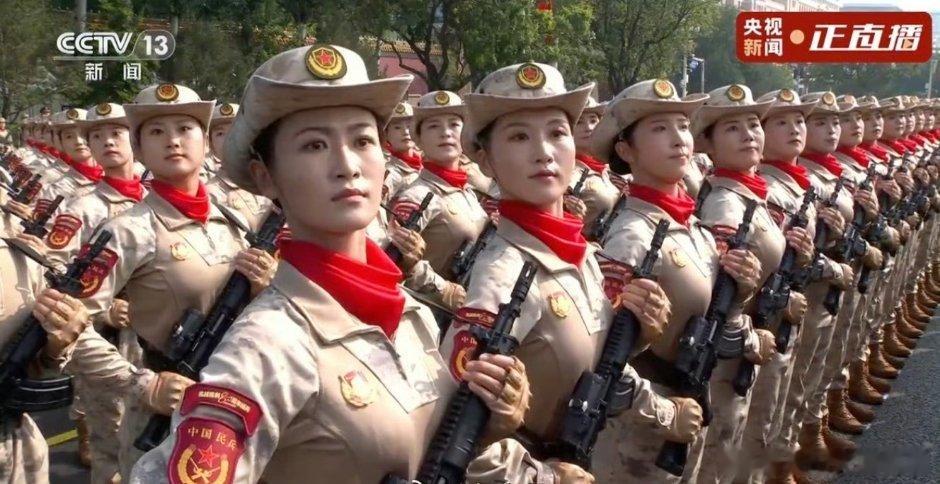 我们英姿飒爽的女兵！！！阅兵直播 ​​​