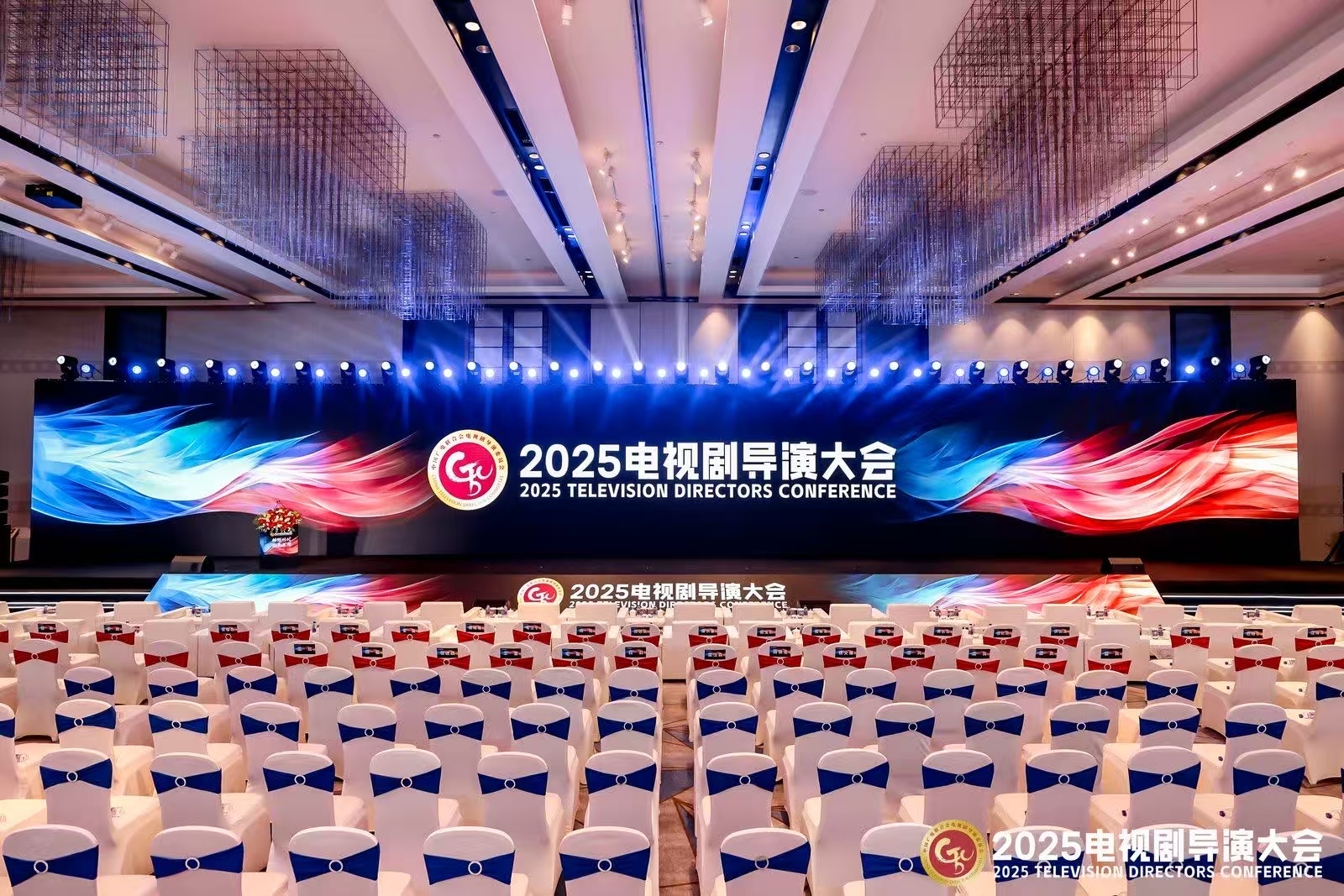 最近被影视圈各大盛会典礼刷屏啦！不过电视剧爱好者更关注的应该是2025电视剧导演
