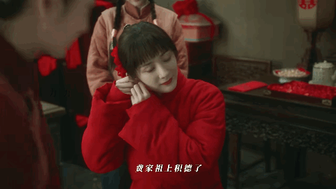 这竟然是杨幂孙绍龙杨幂肢体语言不对，是感觉镜头来了把脸拱上去 ​​​