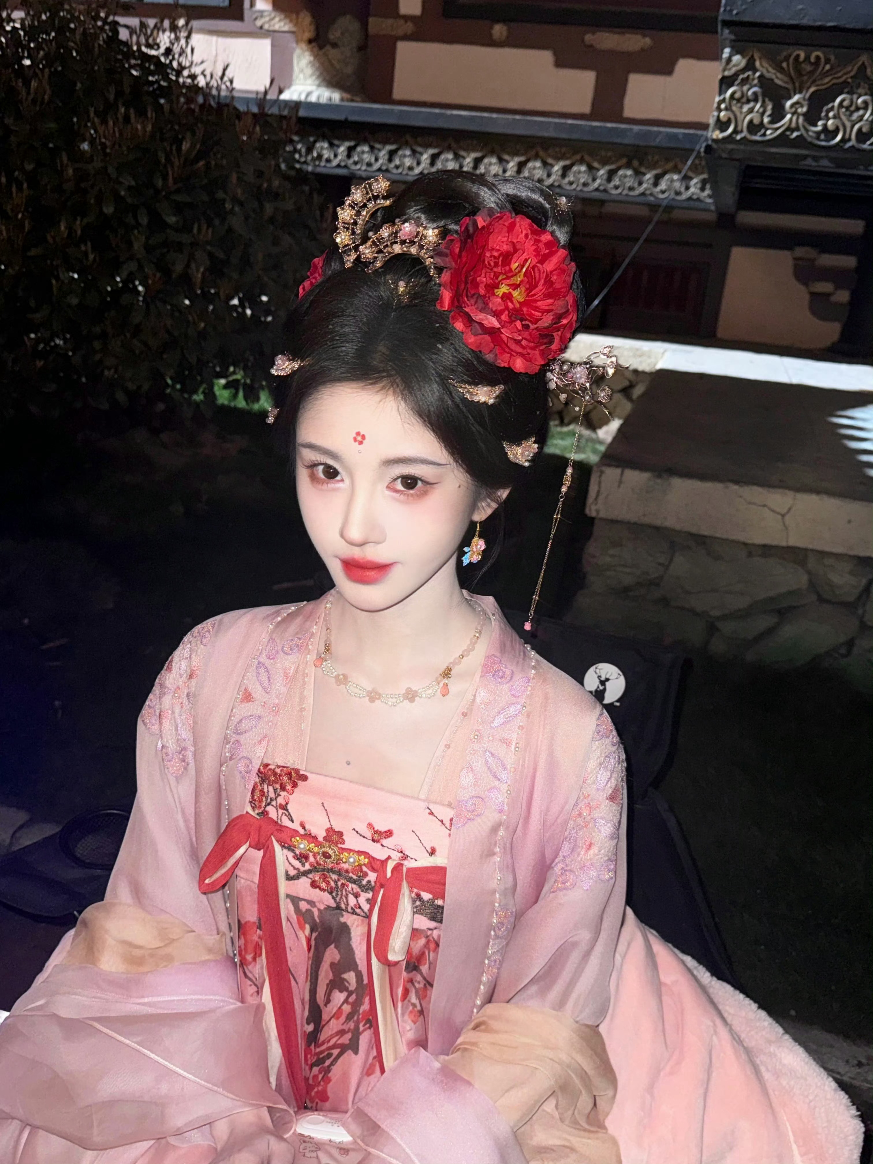 鞠婧祎  jjy鞠婧祎万花世界 jjy鞠婧祎苏绿夏 “花会凋谢 但我对你的爱不会