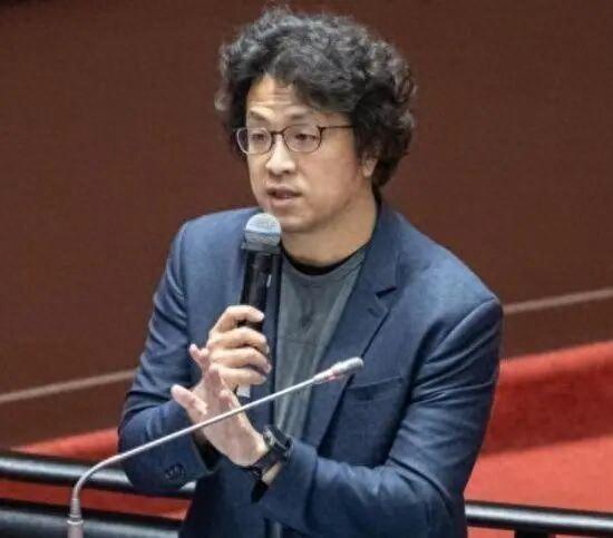 沈伯洋被大陆刚点名，国民党这边的柯志恩却高调声称：只要大陆敢在国外抓人，全台湾都