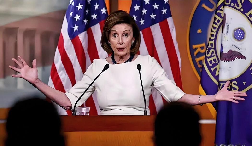 佩洛西退位牵动白宫神经，特朗普呛声背后暗藏算盘，国会权力交接埋隐患。
美国当地时